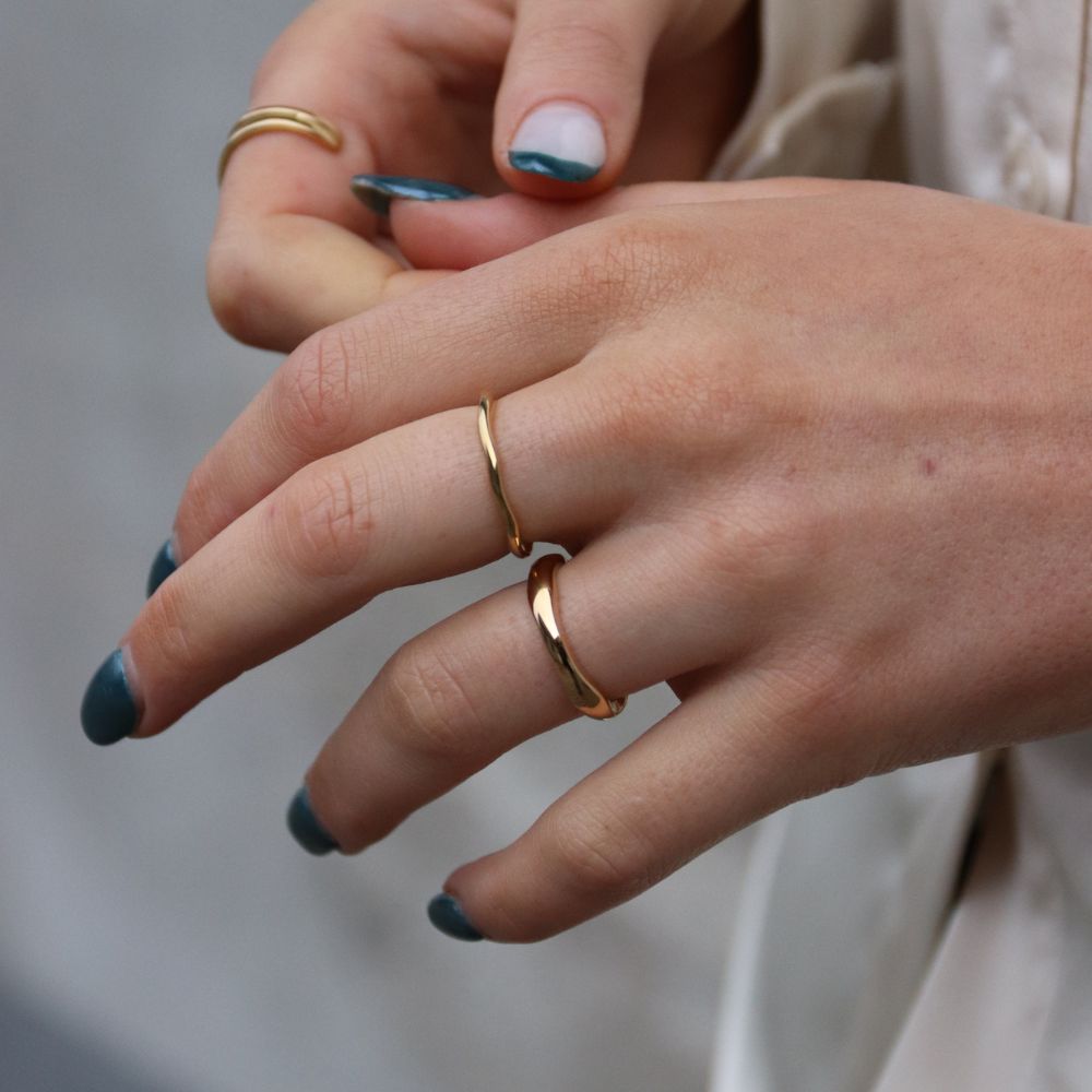 Bølge Wave Ring 4mm 14K Guldbelagt - Global Urban Jewelry