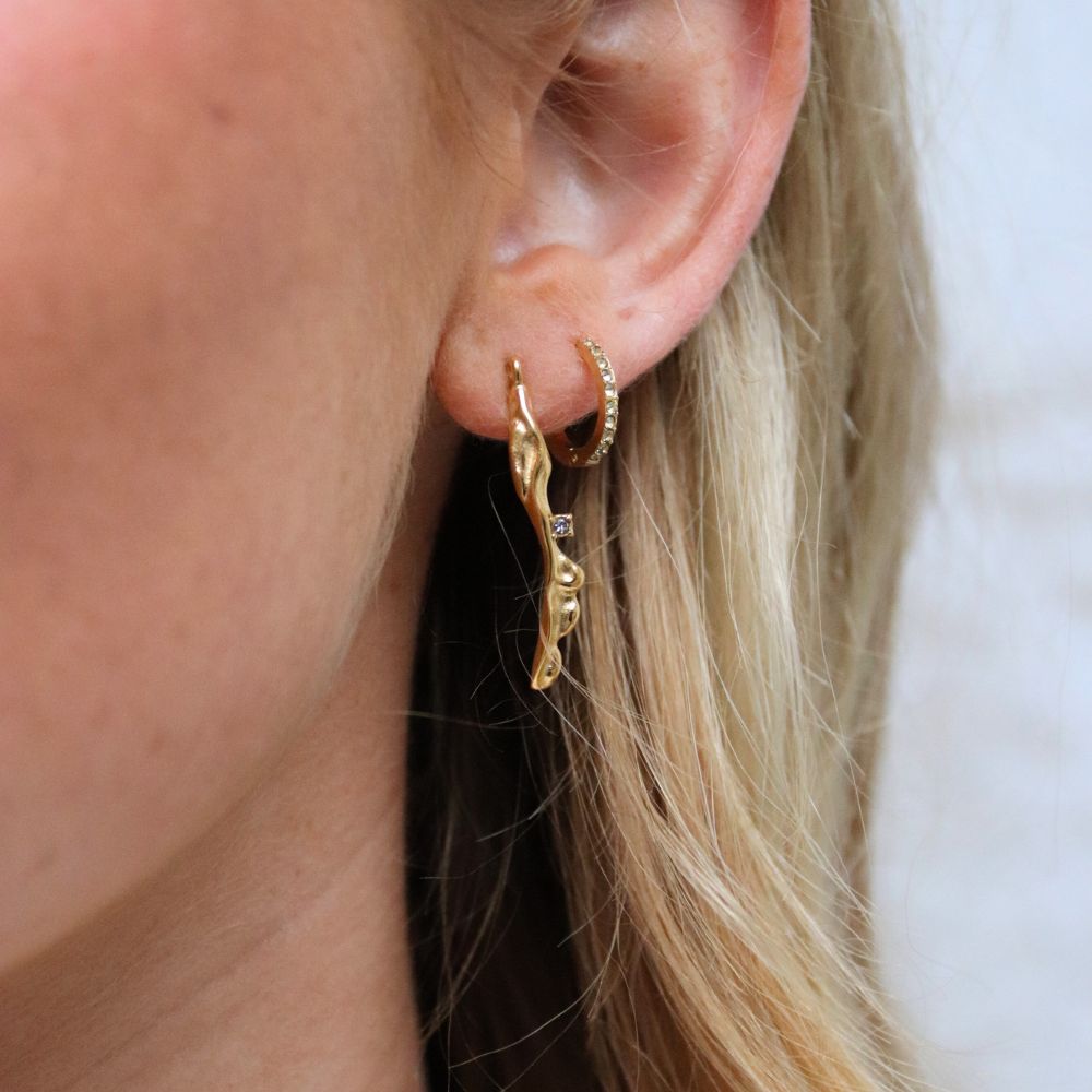 Tekstur Krystal asymmetriske Øreringe 18K Guldbelagt - Global Urban Jewelry