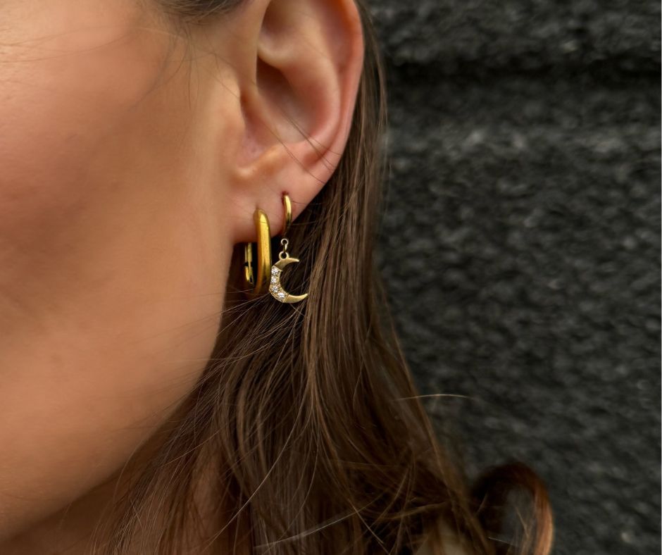 Stjerne og Måne Øreringe 14K Guldbelagt - Global Urban Jewelry