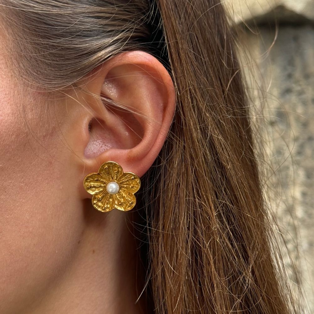 blomster øreringe med perle