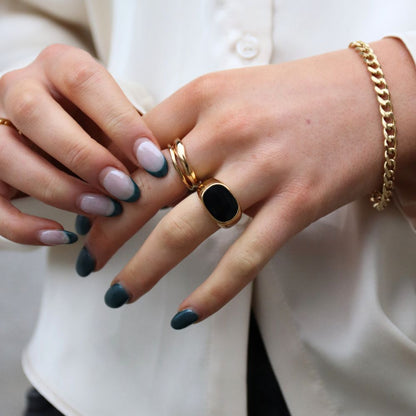 Vintage Chunky Ring Sort 14K Guldbelagt - Global Urban Jewelry